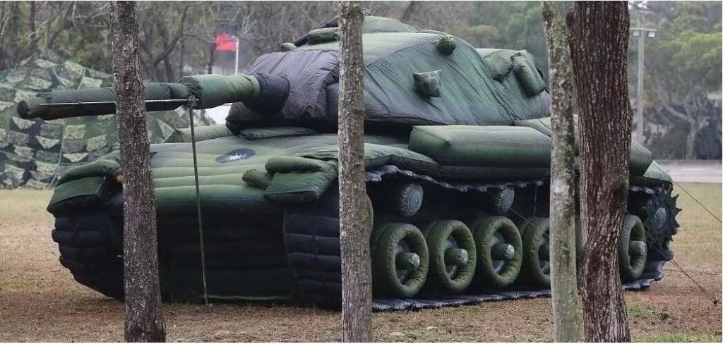 呼图壁军用充气坦克